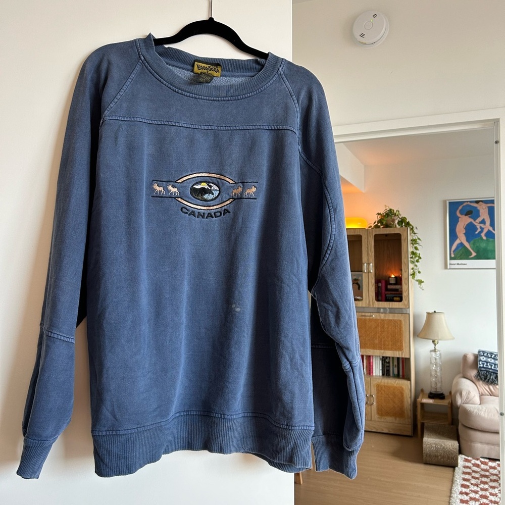Vintage Canada Crewneck Sweatshirt – Navy Blue Retro Oversized Embroidered
